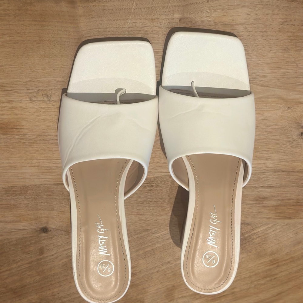 Nasty Gal Cream Square-Toe Mules